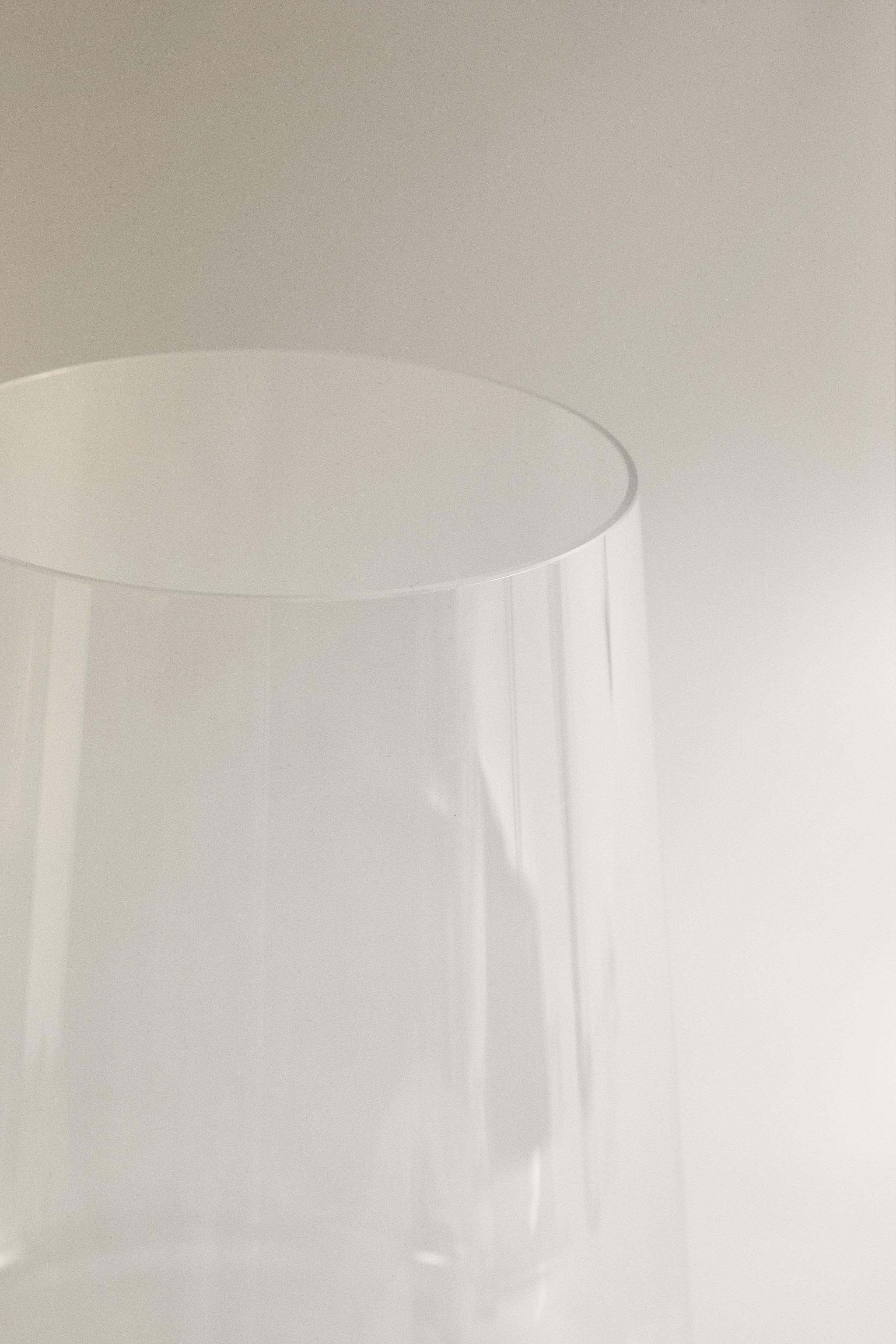 CONICAL CRYSTALLINE GLASS